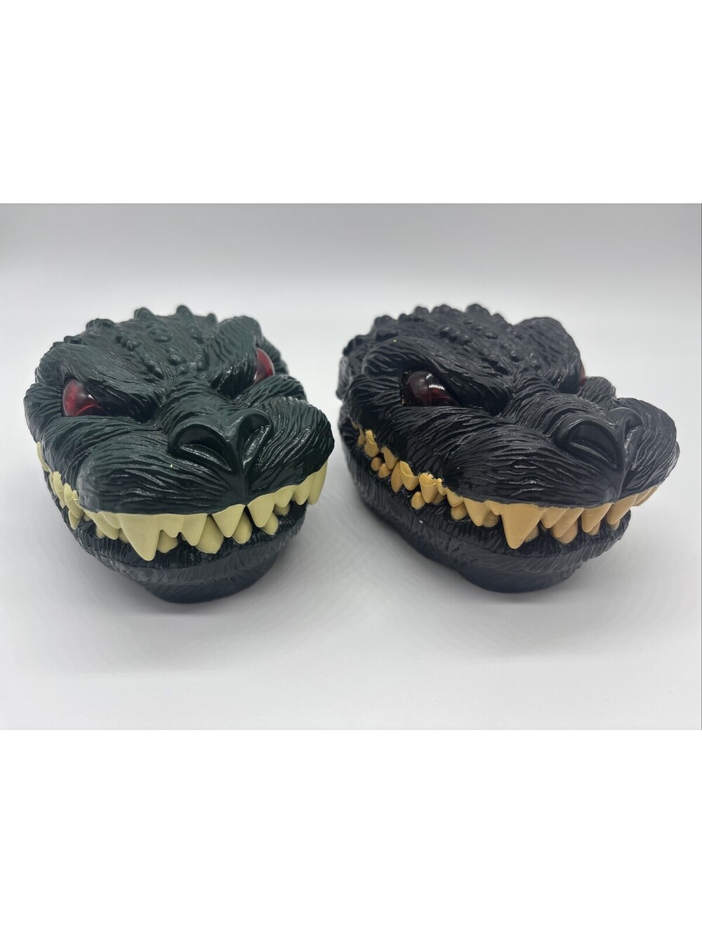 1994 Trendmasters Godzilla Micro Battle Playset Heads- 2 Vintage No Figures!